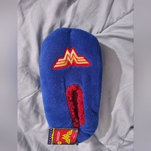 Wonder Woman fuzzy slipper